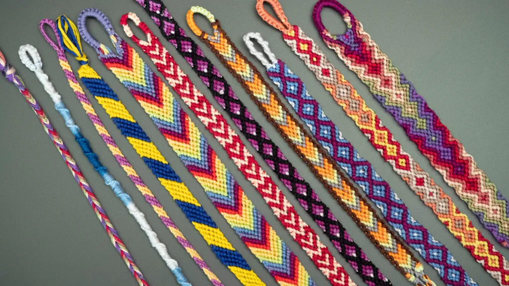 Rainbow Zigzag Friendship Bracelet | Fair Trade Bracelet Handmade in  Guatemala - Mayan Hands